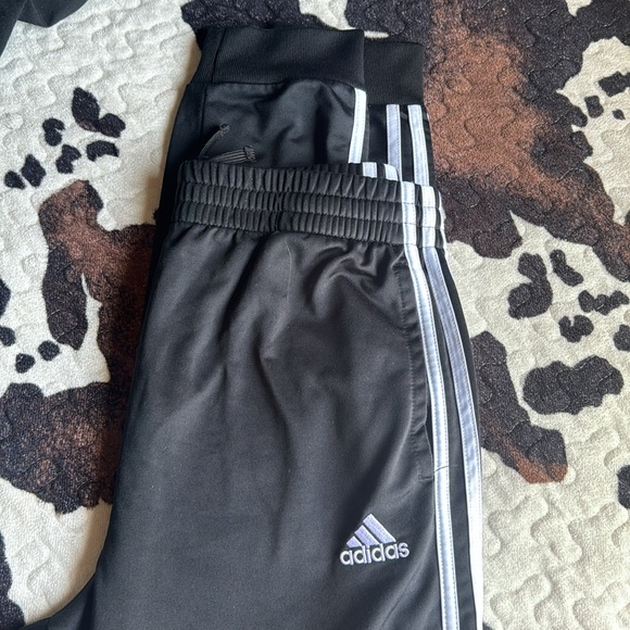 Adidas jogger style sweat pants - Picture 2 of 2